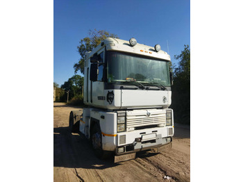 Trekker RENAULT Magnum