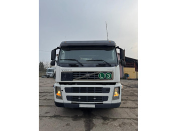 Tankwagen voor het vervoer van brandstoffen VOLVO FM12.380: afbeelding 2