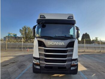Trekker SCANIA R 450
