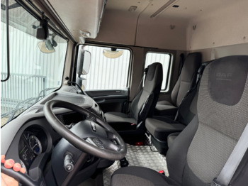 Interieur foto 2: Vrachtwagen met open laadbak DAF XF 410 FA 4x2 XF 410 FA 4x2, Fahrschule, 2x AHK, 6 Sitze