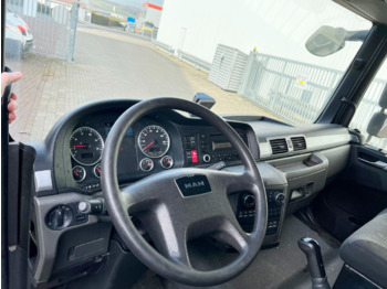 Interieur foto 2: Bakwagen MAN TGL 12.250/340 4X2 BL TGL 12.250/340 4X2 BL mit Dhollandia LBW, 42 cbm