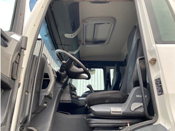 Interieur foto 1: Tankwagen MAN TGS 40.400 6x4 BB TGS 40.400 6x4 BB mit 20.000l Tank