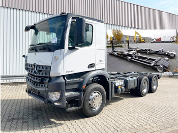 Haakarmsysteem vrachtwagen MERCEDES-BENZ Arocs 2642