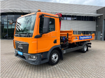 Kipper vrachtwagen MAN TGL 8.220