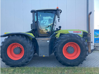 Tractor CLAAS Xerion 3800