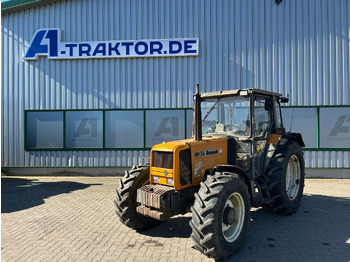 Tractor RENAULT