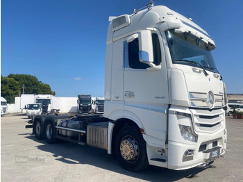 Chassis vrachtwagen MERCEDES-BENZ Actros 2545