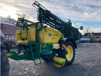 Getrokken veldspuit JOHN DEERE