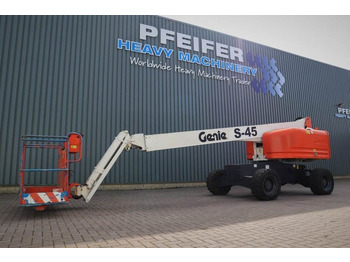 Telescoophoogwerker GENIE S45