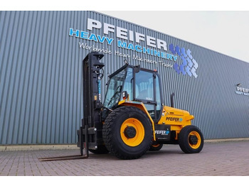 Ruw terrein heftruck JCB