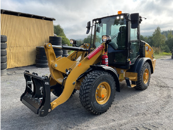 Wiellader CATERPILLAR 906