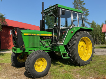 Tractor JOHN DEERE 2130