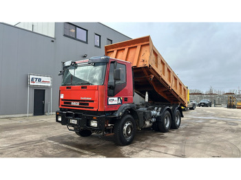 Kipper vrachtwagen Iveco Eurotrakker 260 E 38 (GRAND PONT / LAMES / POMPE MANUELLE / 6X4): afbeelding 1