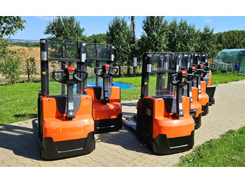 Stapelaar Toyota SWE 200D: afbeelding 2 Stapelaar Toyota SWE 200D: afbeelding 2