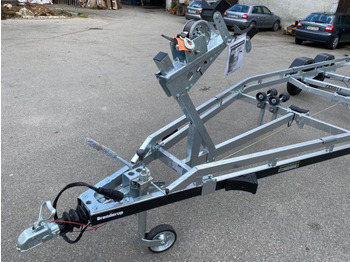 Nieuw Boottrailer Brenderup Premium Bootsanhänger 242000TB SR mit Superrollen, 2,0 to. 7,2m/ 24 Fuß: afbeelding 2