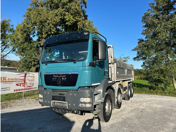 Kipper vrachtwagen MAN
