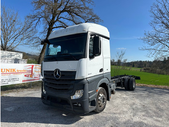 Chassis vrachtwagen MERCEDES-BENZ Actros