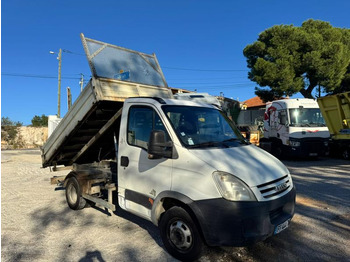 Kipper bestelwagen IVECO Daily 35C15