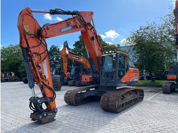 Rupsgraafmachine DOOSAN DX235