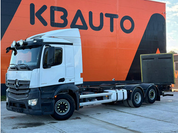 Containertransporter/ Wissellaadbak vrachtwagen MERCEDES-BENZ Antos 2545