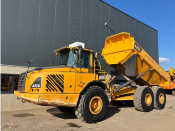 Kiepwagen met knikbesturing VOLVO A25D