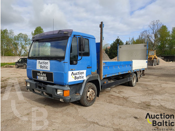 Vrachtwagen met open laadbak MAN L2000