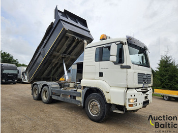 Kipper vrachtwagen MAN TGA 26.480