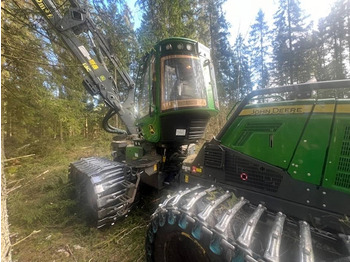 Harvester JOHN DEERE