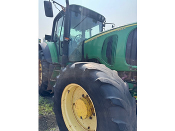 Tractor JOHN DEERE 6820
