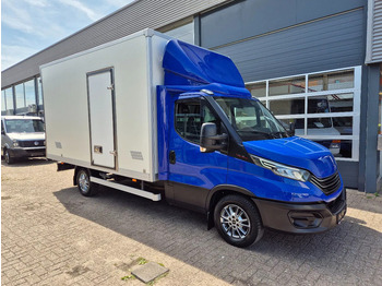 Bestelwagen gesloten laadbak IVECO Daily 35s18