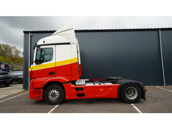 Trekker MERCEDES-BENZ Actros 1942