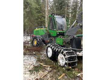 Harvester JOHN DEERE