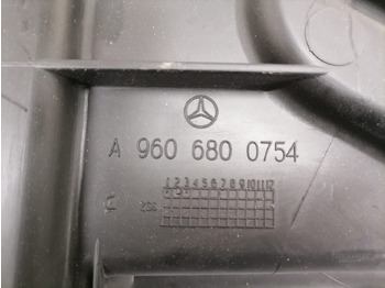 Universeel onderdeel voor Vrachtwagen Mercedes-Benz Salongi plastik A9606800754: afbeelding 4 Universeel onderdeel voor Vrachtwagen Mercedes-Benz Salongi plastik A9606800754: afbeelding 4