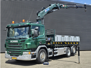 Vrachtwagen met open laadbak SCANIA P 410