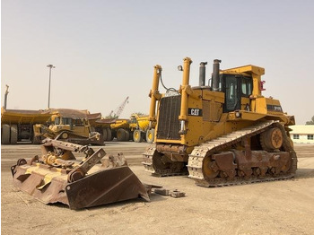 Bulldozer CATERPILLAR