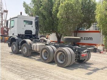 Chassis vrachtwagen Mercedes-Benz Arocs 4240: afbeelding 2
