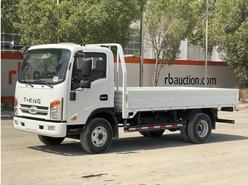 Vrachtwagen met open laadbak