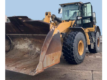 Lader CATERPILLAR 966M