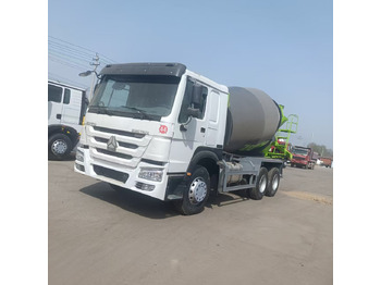 Betonmixer SINOTRUK HOWO