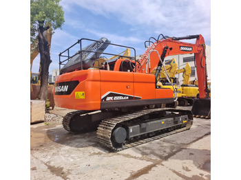 Rupsgraafmachine DOOSAN DX225LCA