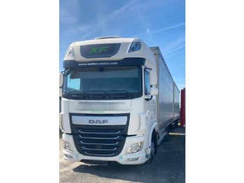Schuifzeilen vrachtwagen DAF XF 460
