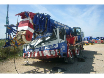 Mobiele kraan LIEBHERR LTM 1090