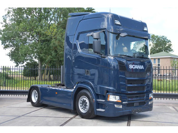 Trekker SCANIA S 450