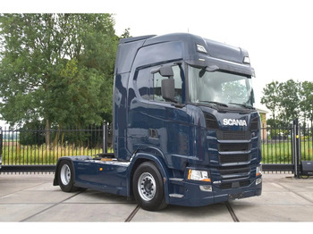 Trekker SCANIA S 450