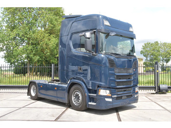 Trekker SCANIA S 450