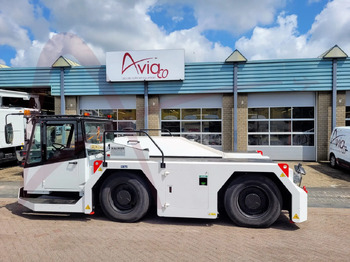 Vliegtuigtrekker KALMAR