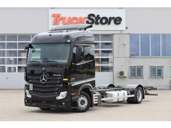 Containertransporter/ Wissellaadbak vrachtwagen MERCEDES-BENZ Actros 1842