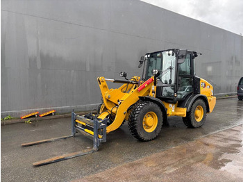 Wiellader CATERPILLAR 906