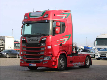 Trekker SCANIA S 450
