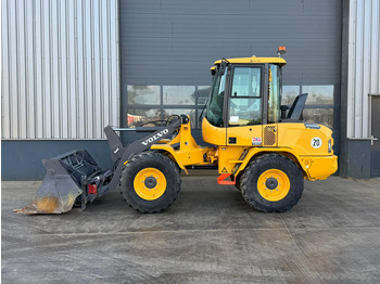 Wiellader VOLVO L30G